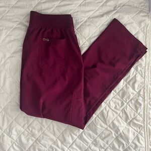 Cherokee infinity women’s 6 pocket cargo scrub pants - Petite Med